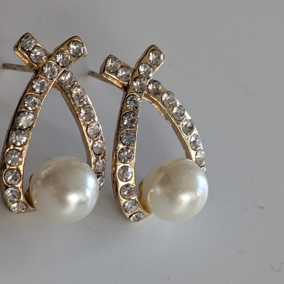 72 Custom strass and pearl stud earings - Picture 3 of 4